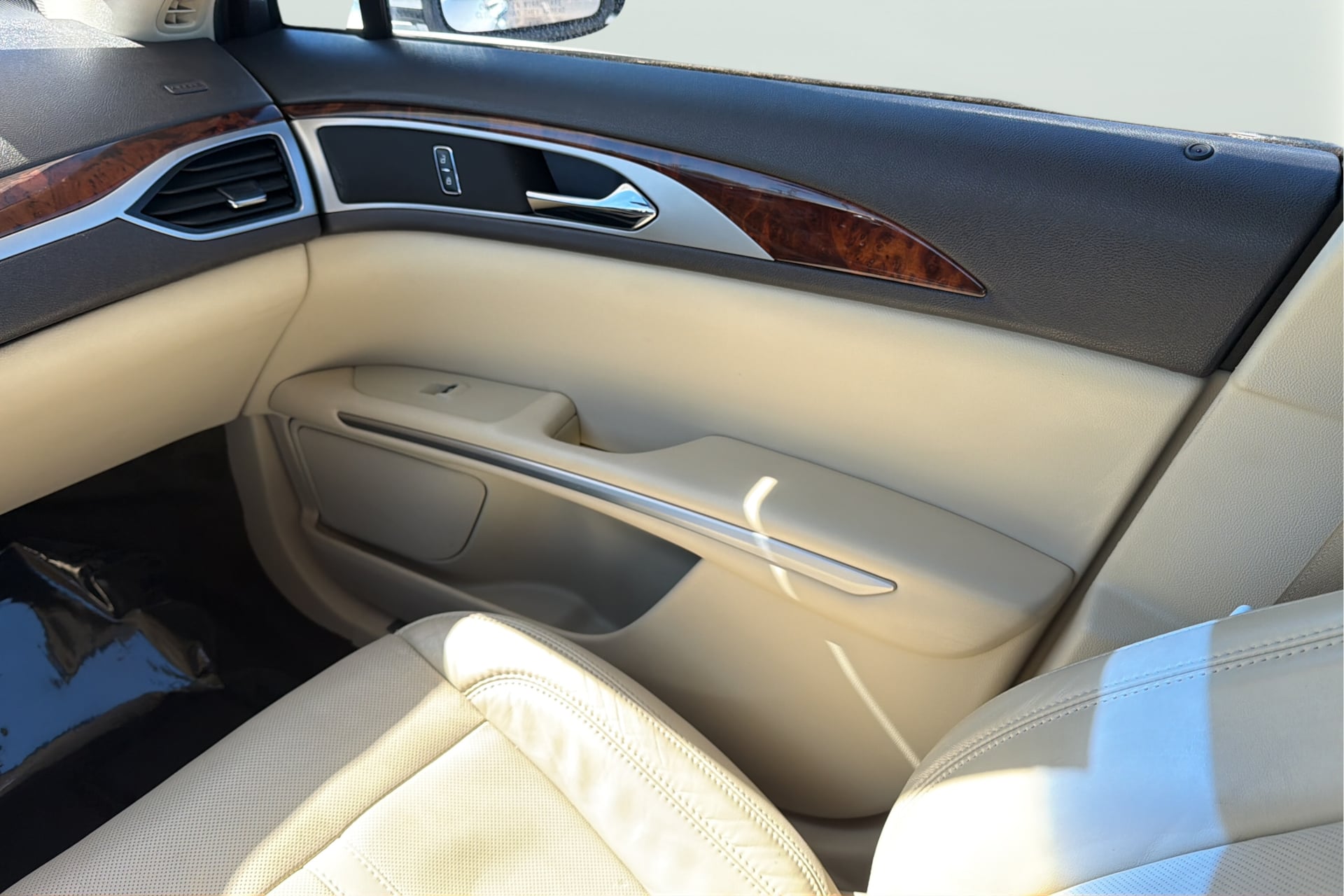 Photo 17 of this Lincoln MKZ