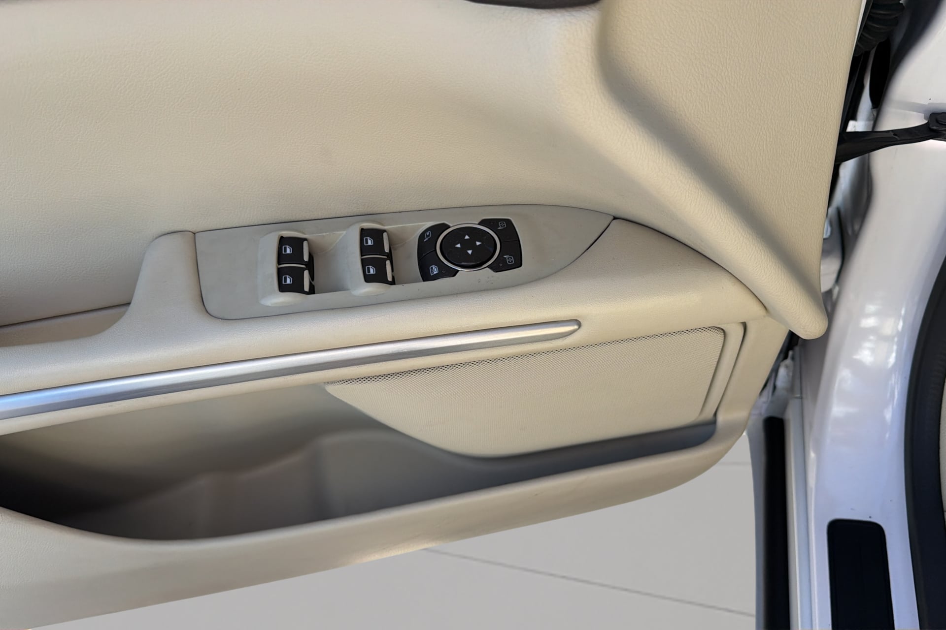 Photo 21 of this Lincoln MKZ