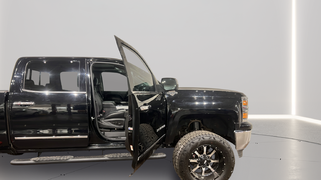 Chevrolet Silverado photo 17