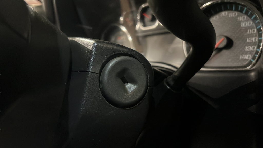 Chevrolet Silverado photo 24