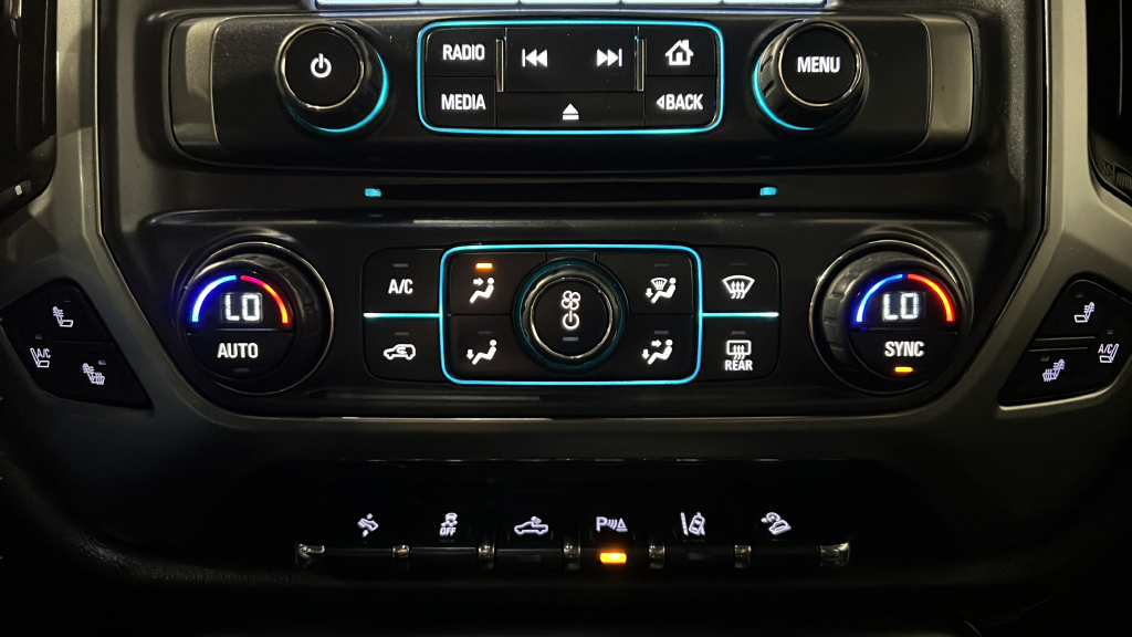 Chevrolet Silverado photo 28