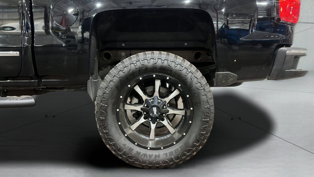 Chevrolet Silverado photo 37