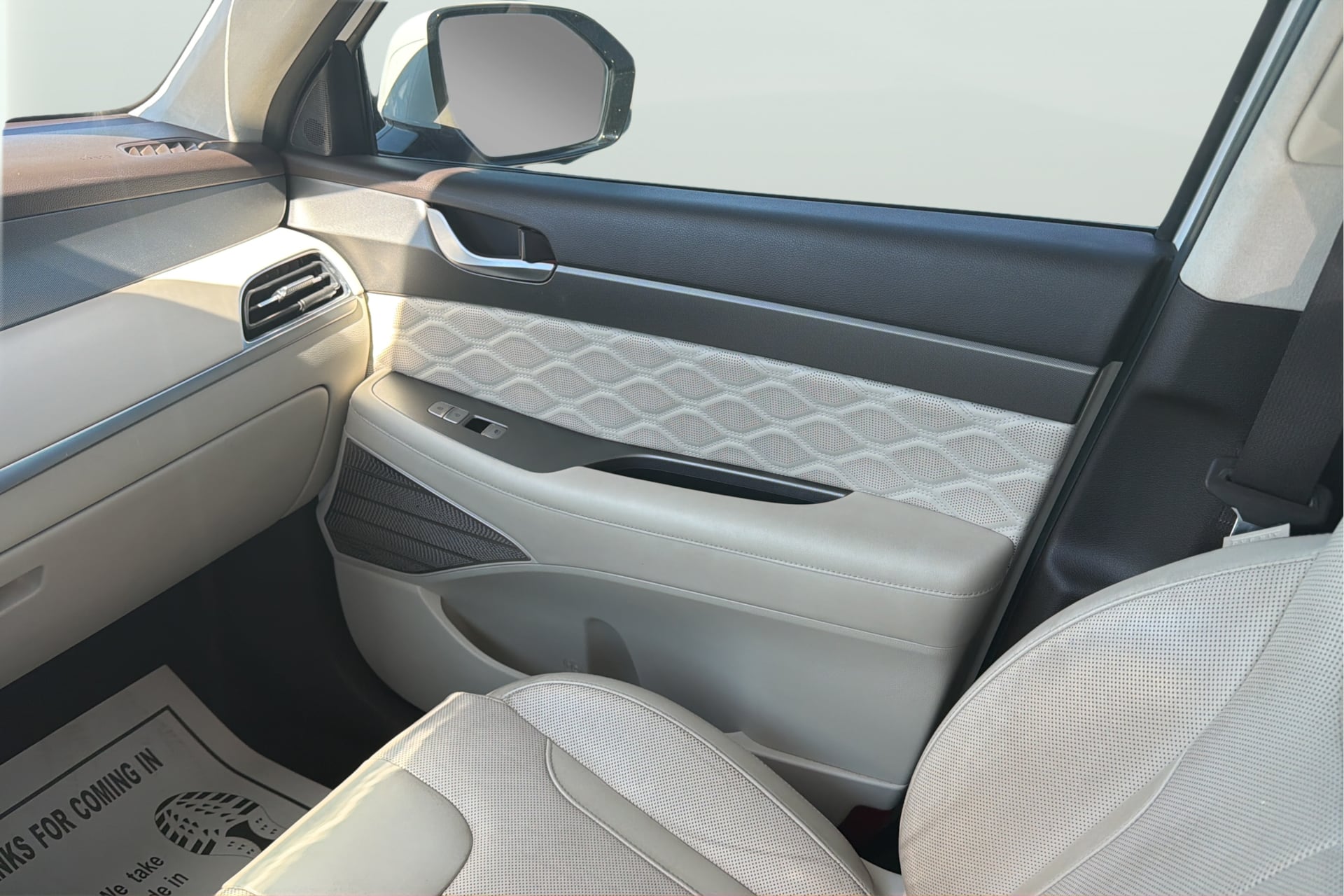 Photo 17 of this Hyundai Palisade