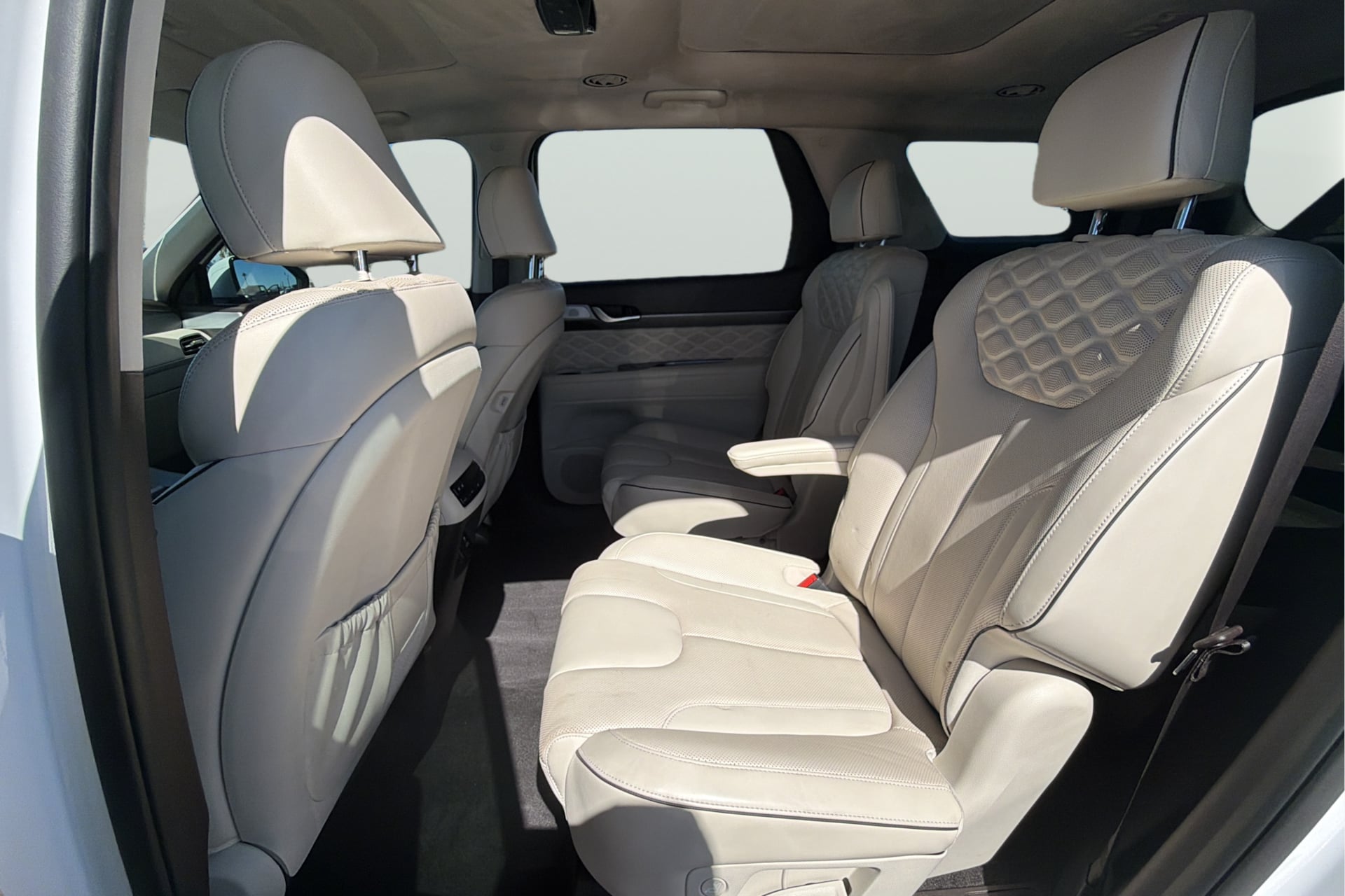Photo 33 of this Hyundai Palisade