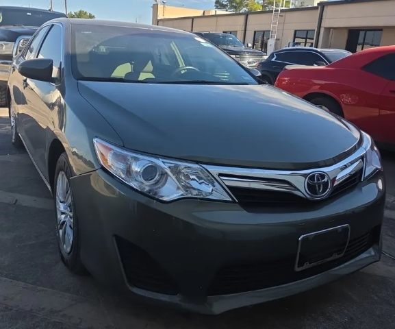 2014 Toyota Camry LE