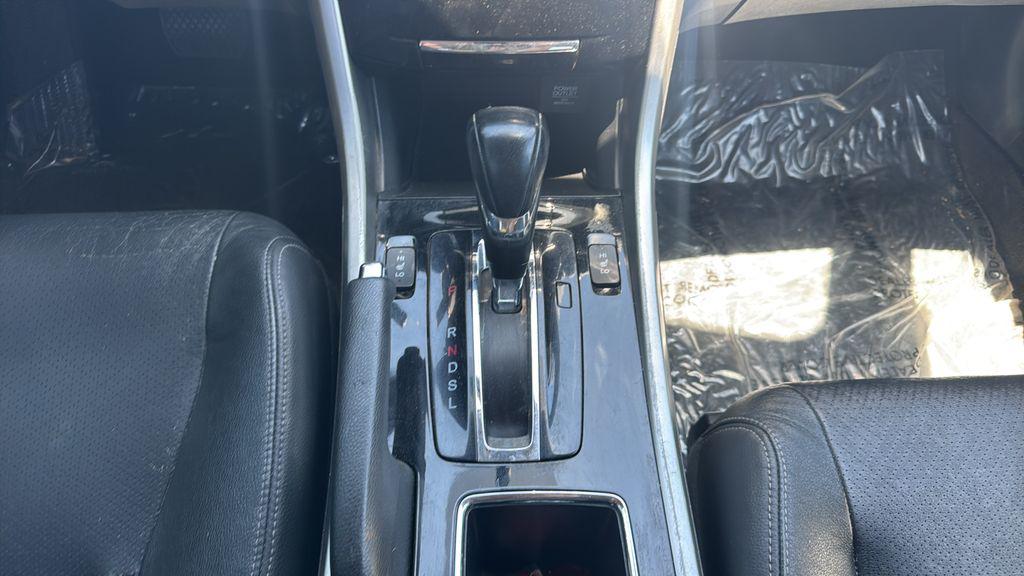 2017 Honda Accord EX-L - Photo 23