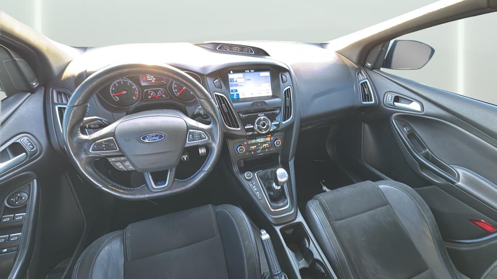2017 Ford Focus RS - Photo 14