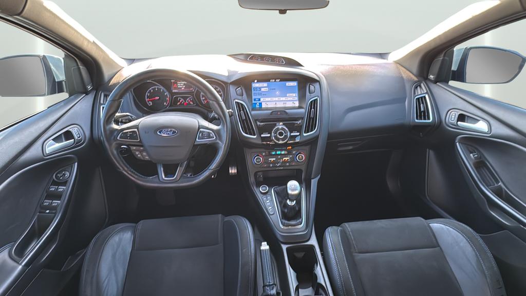 2017 Ford Focus RS - Photo 31