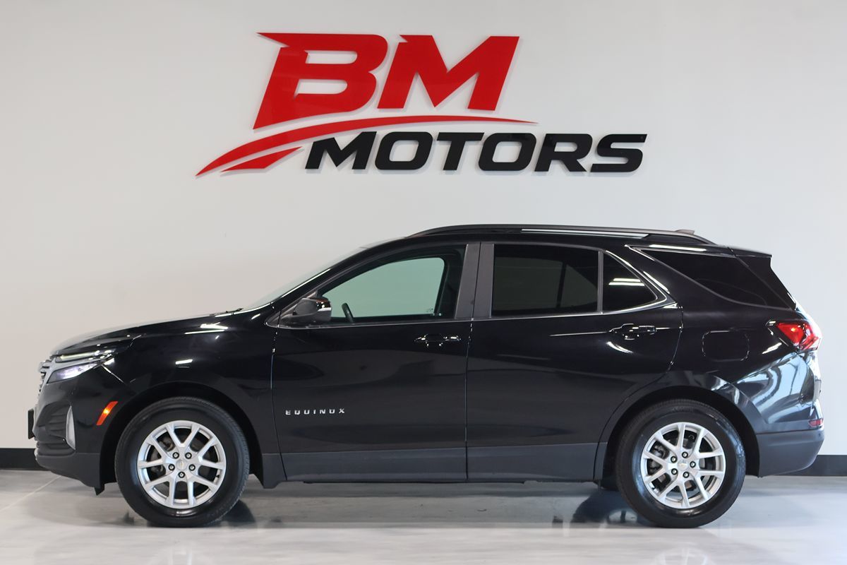 Photo 3 of this Chevrolet Equinox