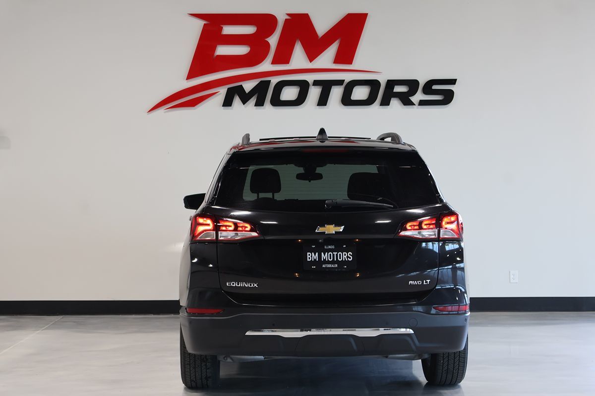 Photo 5 of this Chevrolet Equinox