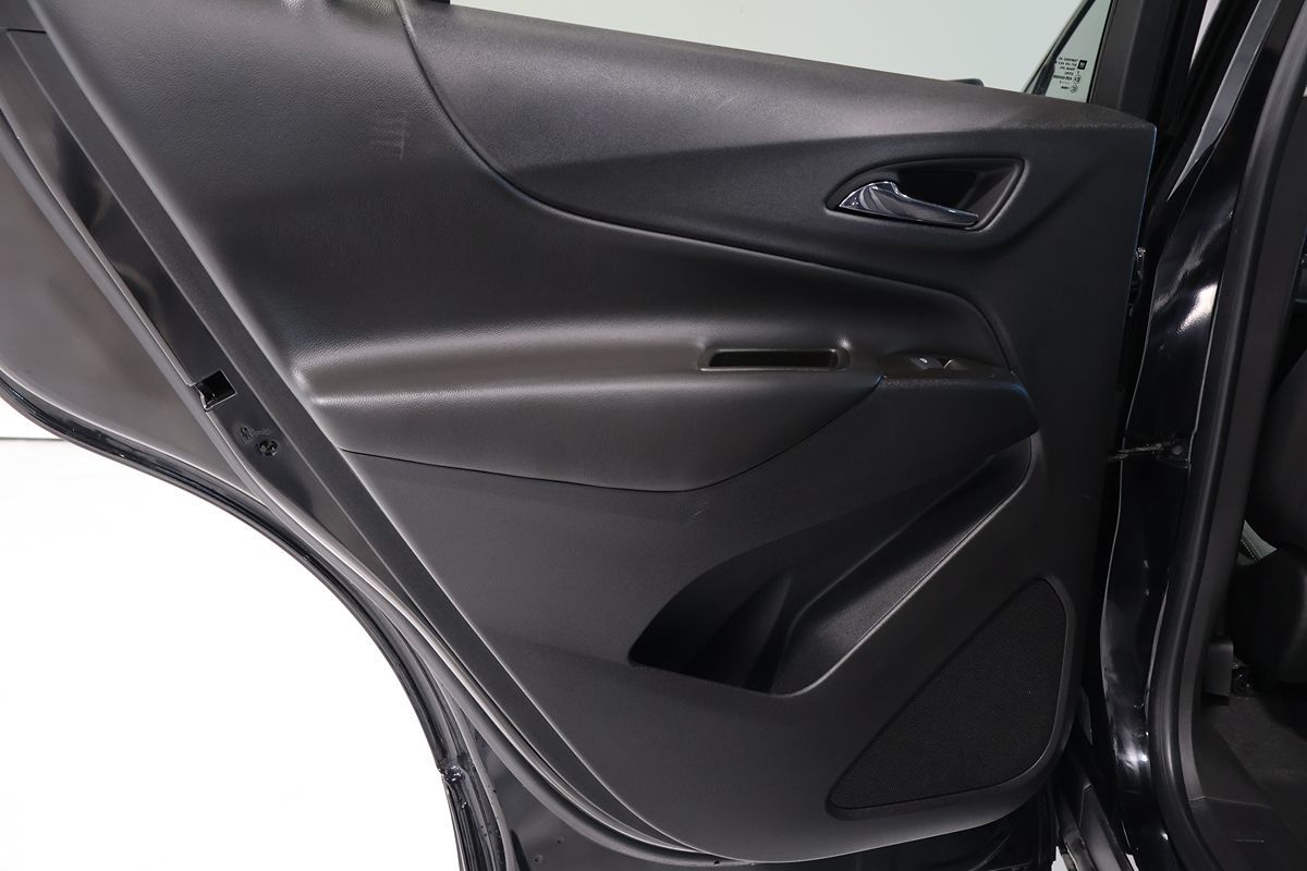 Photo 11 of this Chevrolet Equinox