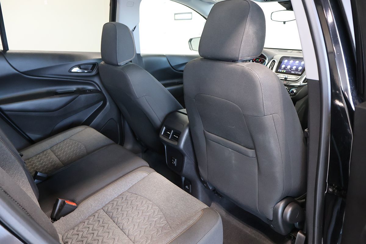 Photo 16 of this Chevrolet Equinox