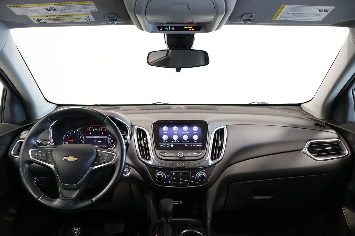 Photo 14 of this Chevrolet Equinox