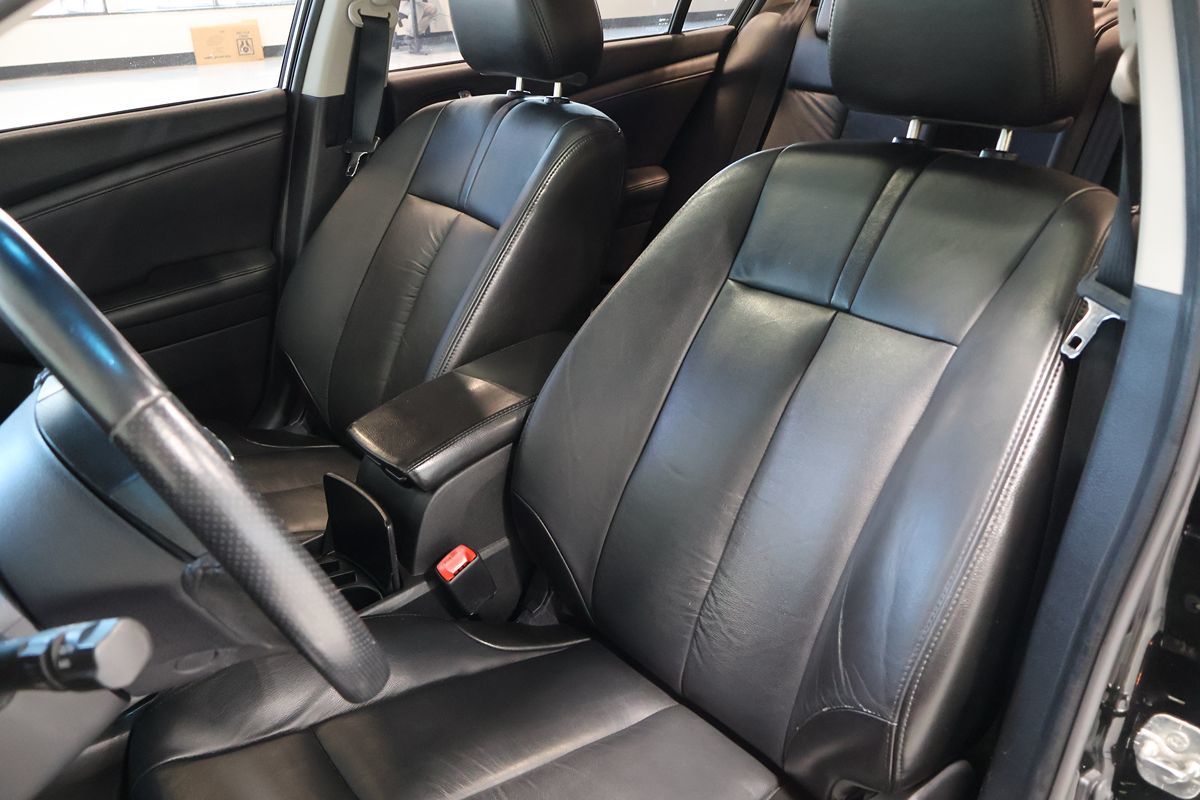 Photo 8 of this Nissan Altima