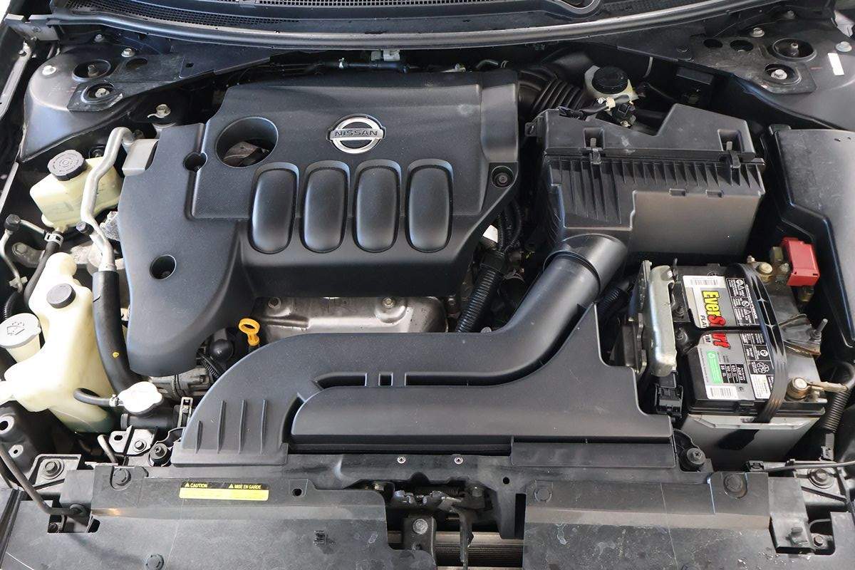 Photo 22 of this Nissan Altima