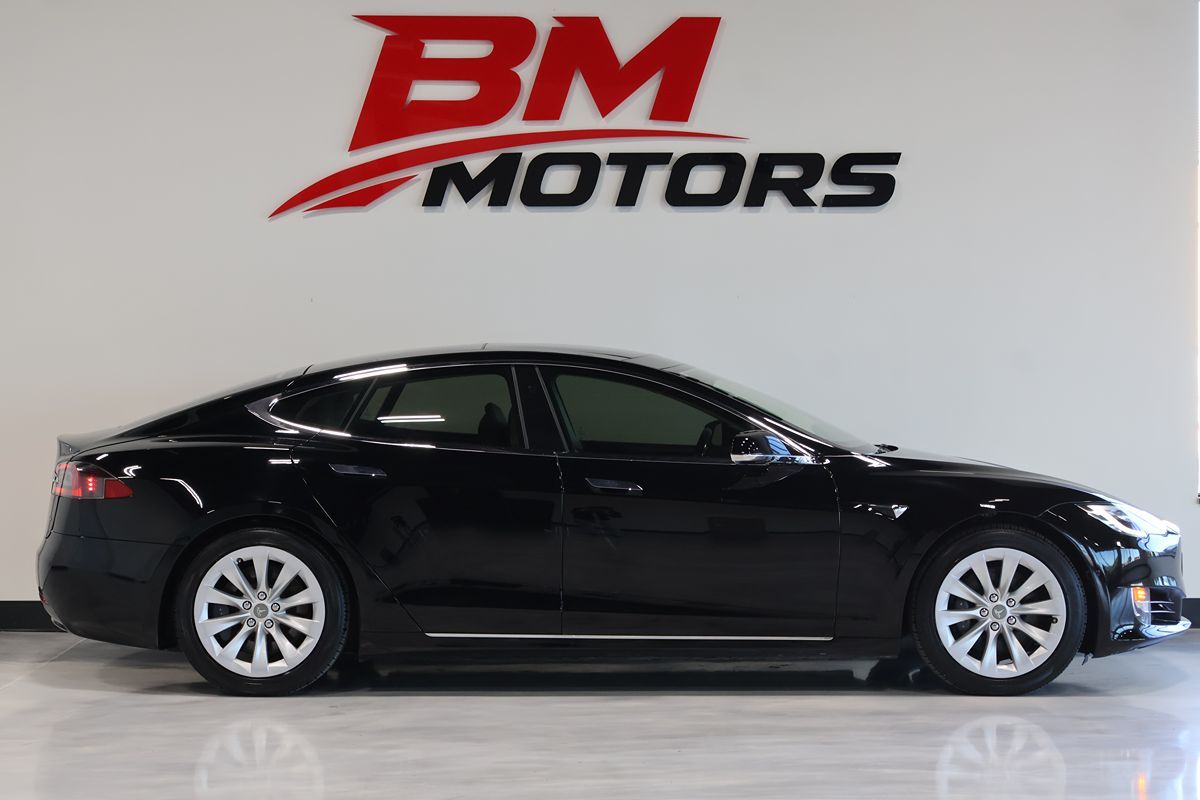 Photo 4 of this Tesla Model S