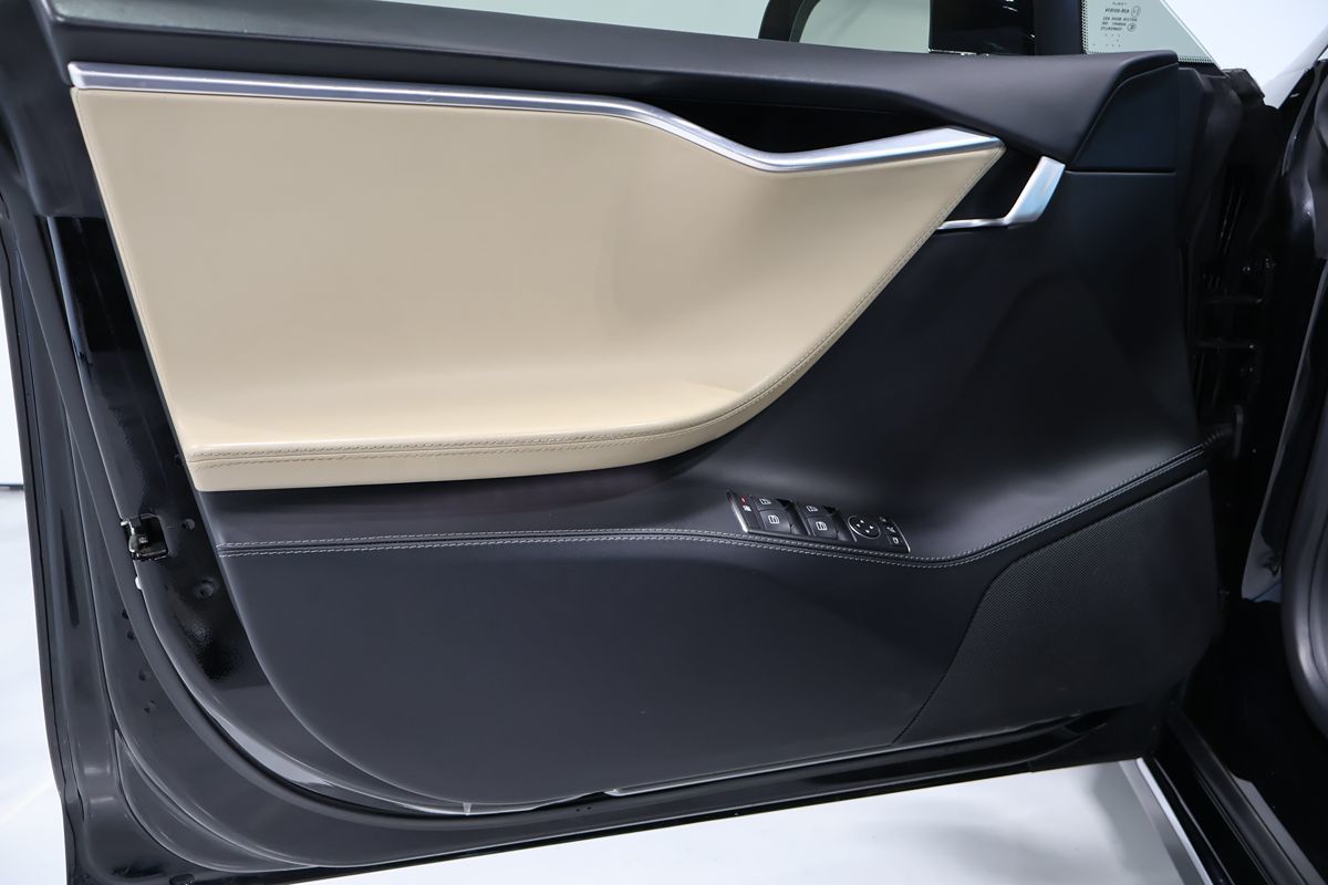 Photo 6 of this Tesla Model S