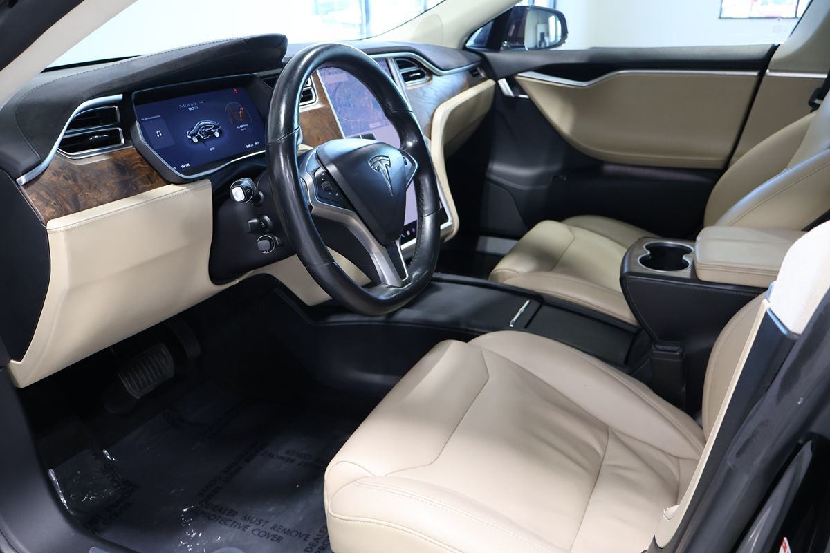Photo 7 of this Tesla Model S