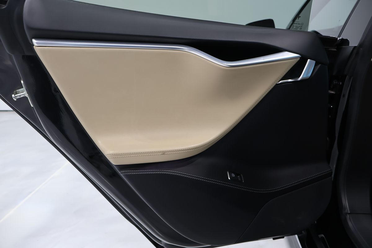 Photo 11 of this Tesla Model S