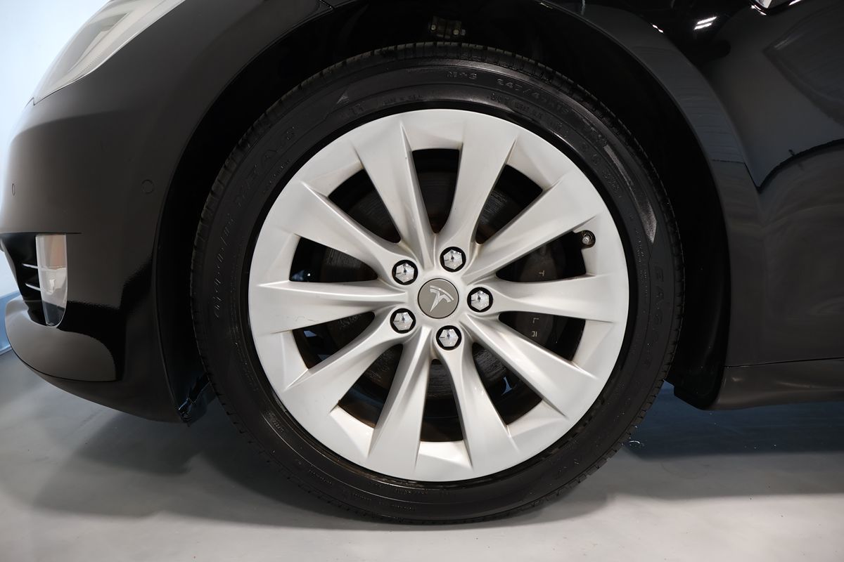 Photo 21 of this Tesla Model S