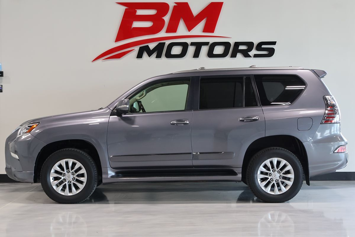 Photo 3 of this Lexus GX 460