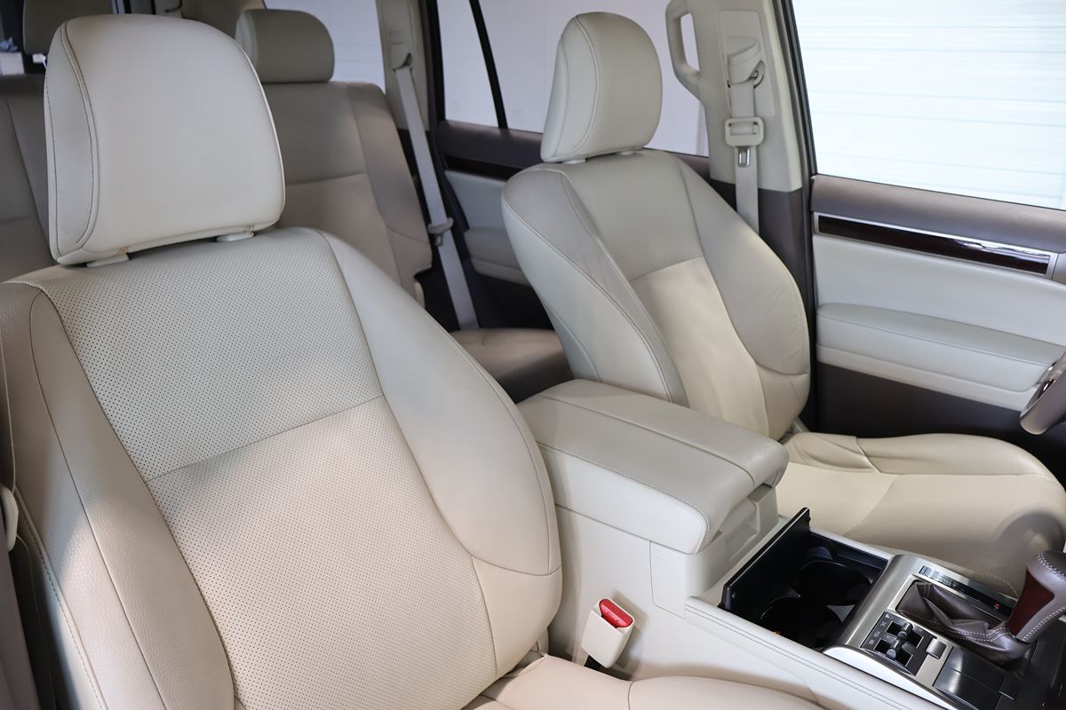 Photo 20 of this Lexus GX 460