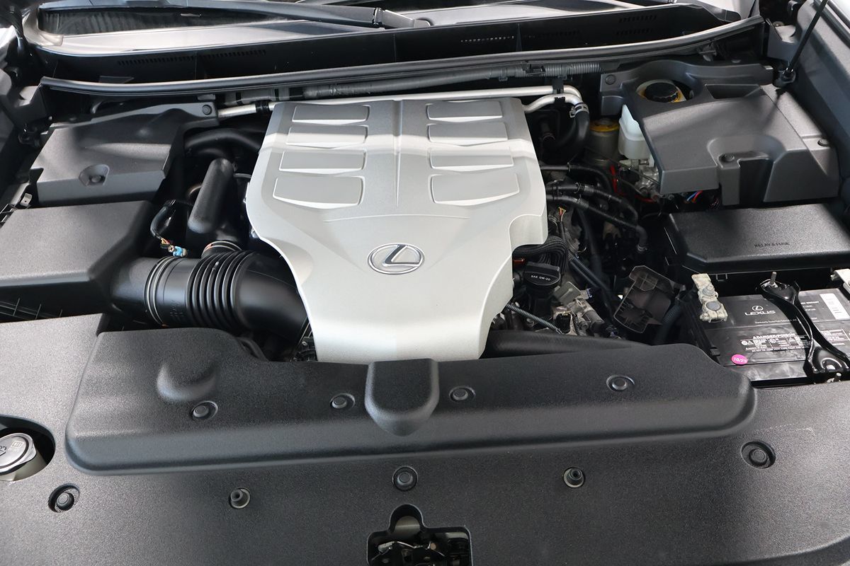 Photo 22 of this Lexus GX 460