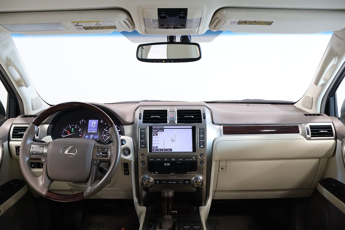 Photo 14 of this Lexus GX 460