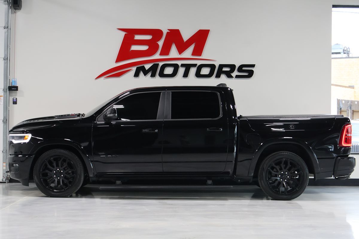 Photo 4 of this Ram 1500