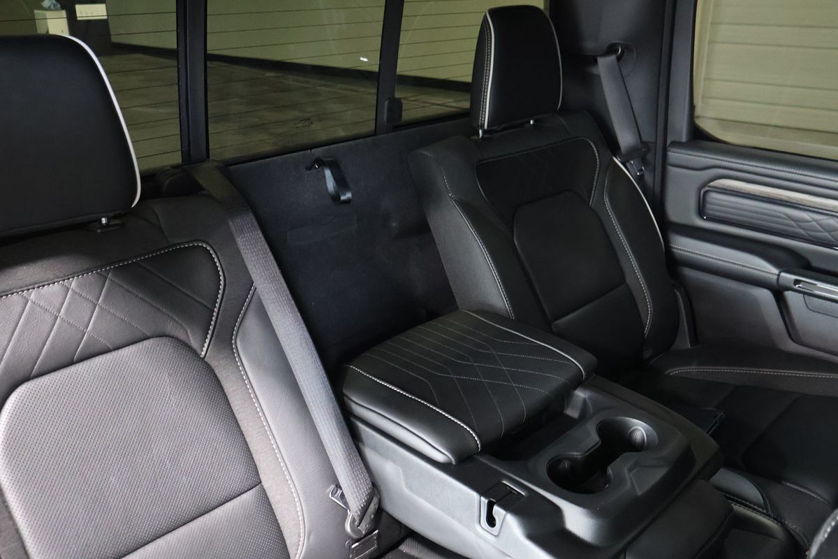 Photo 16 of this Ram 1500
