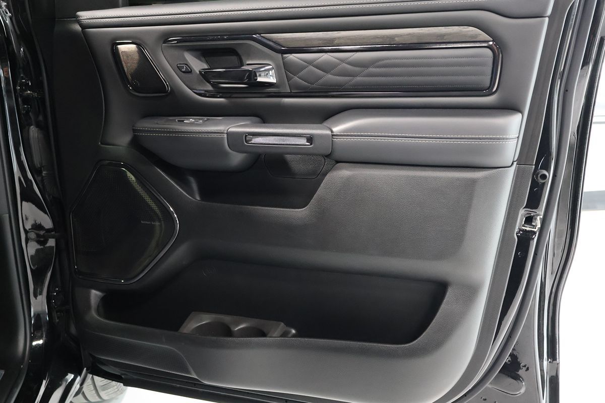 Photo 18 of this Ram 1500