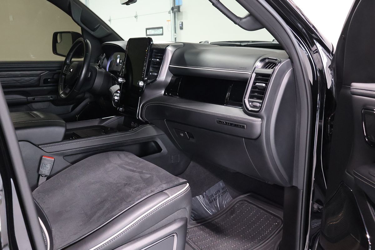 Photo 19 of this Ram 1500