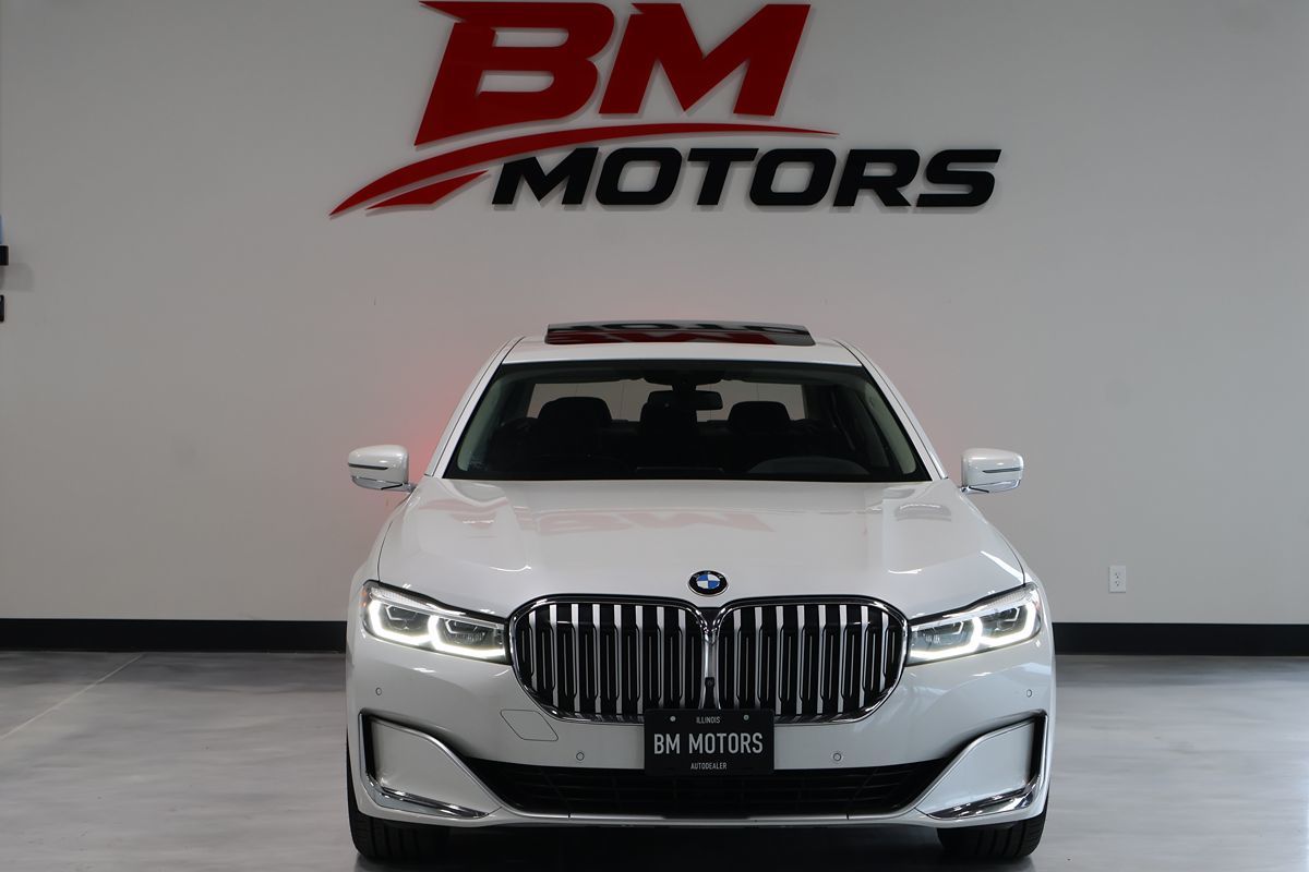 Photo 2 of this BMW 7 Series