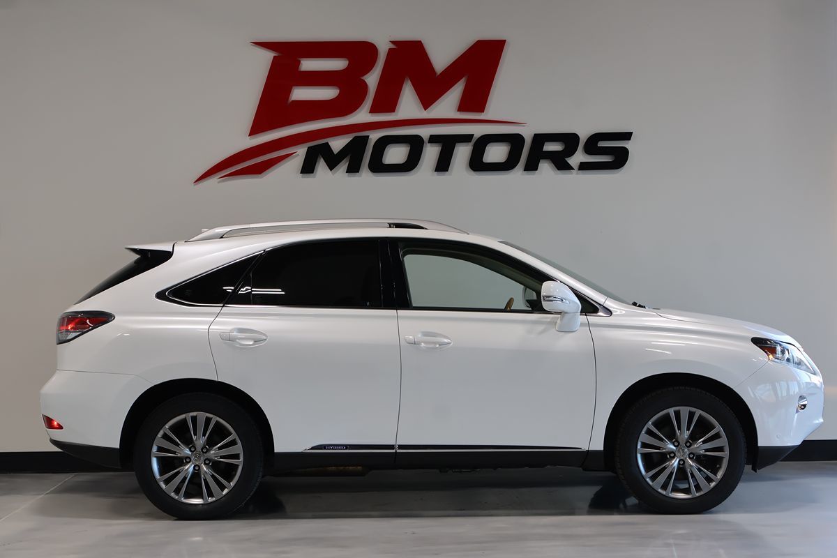Photo 4 of this Lexus RX 450h