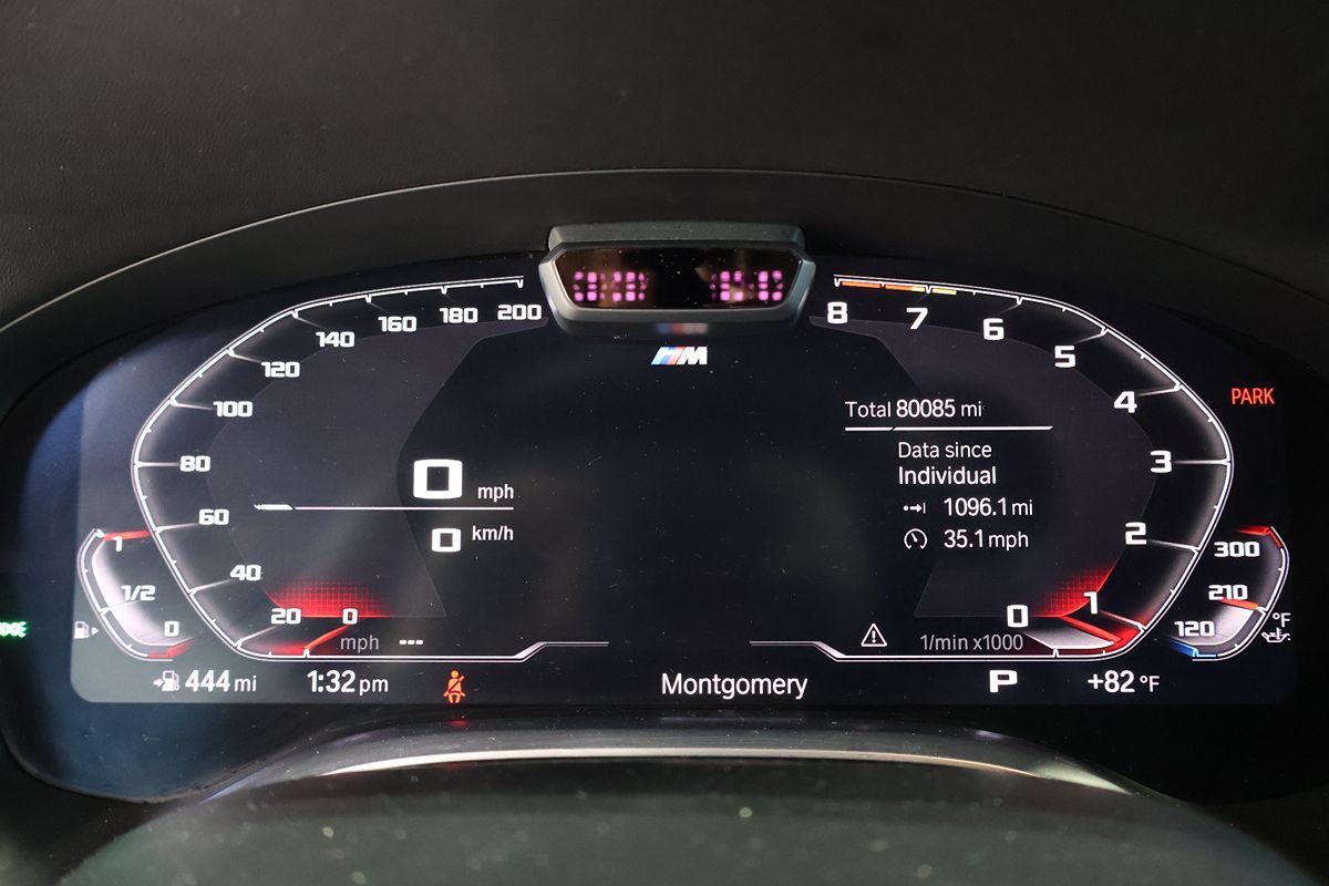 Photo 10 of this BMW 7 Series