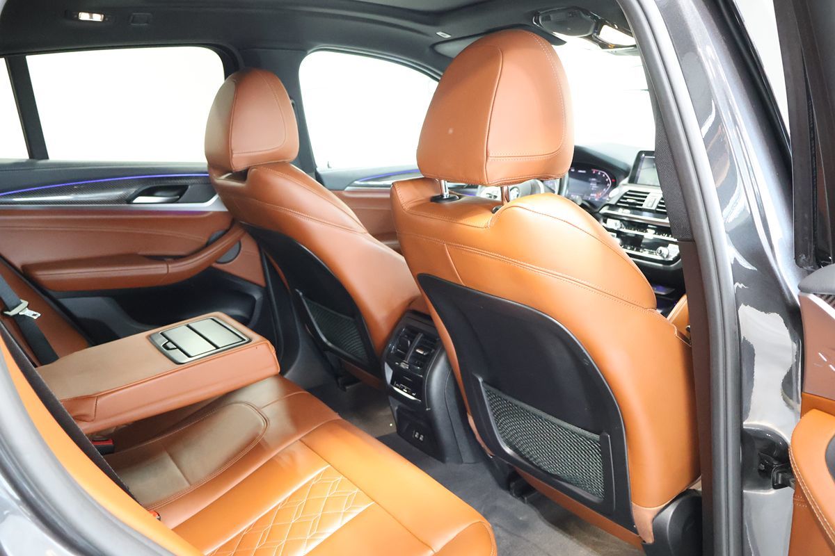 Photo 16 of this BMW X4