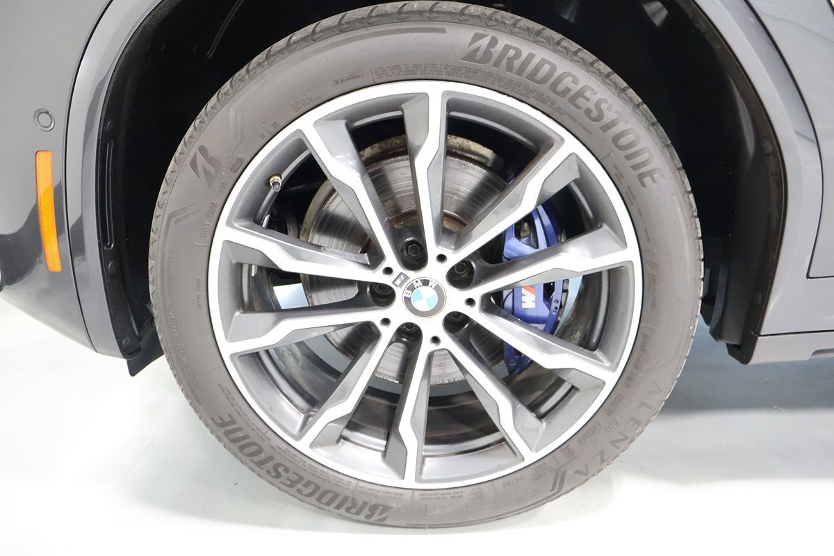 Photo 24 of this BMW X4