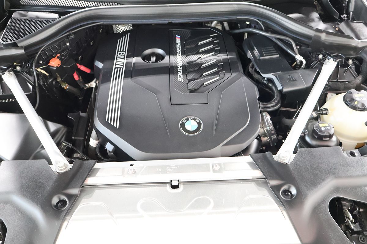 Photo 23 of this BMW X4