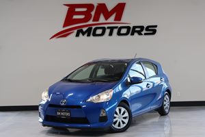 View 2014 Toyota Prius c
