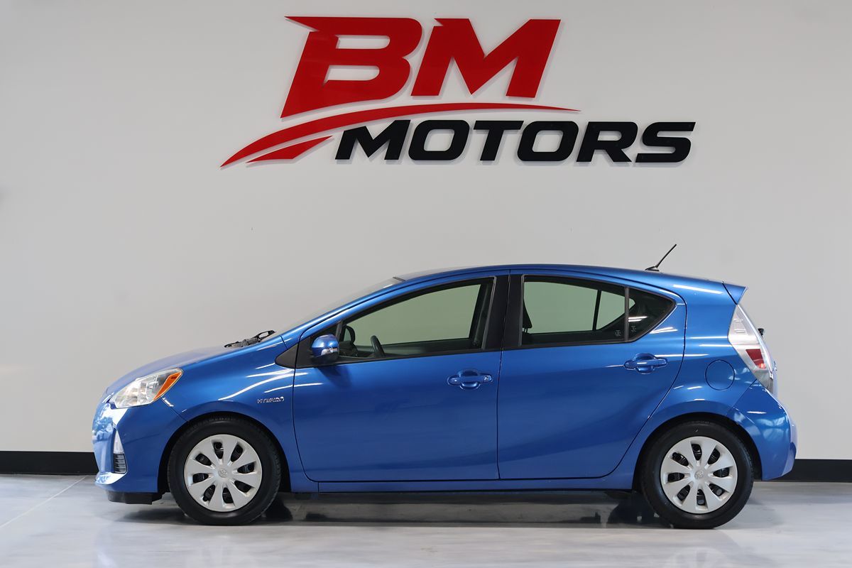 Photo 3 of this Toyota Prius c