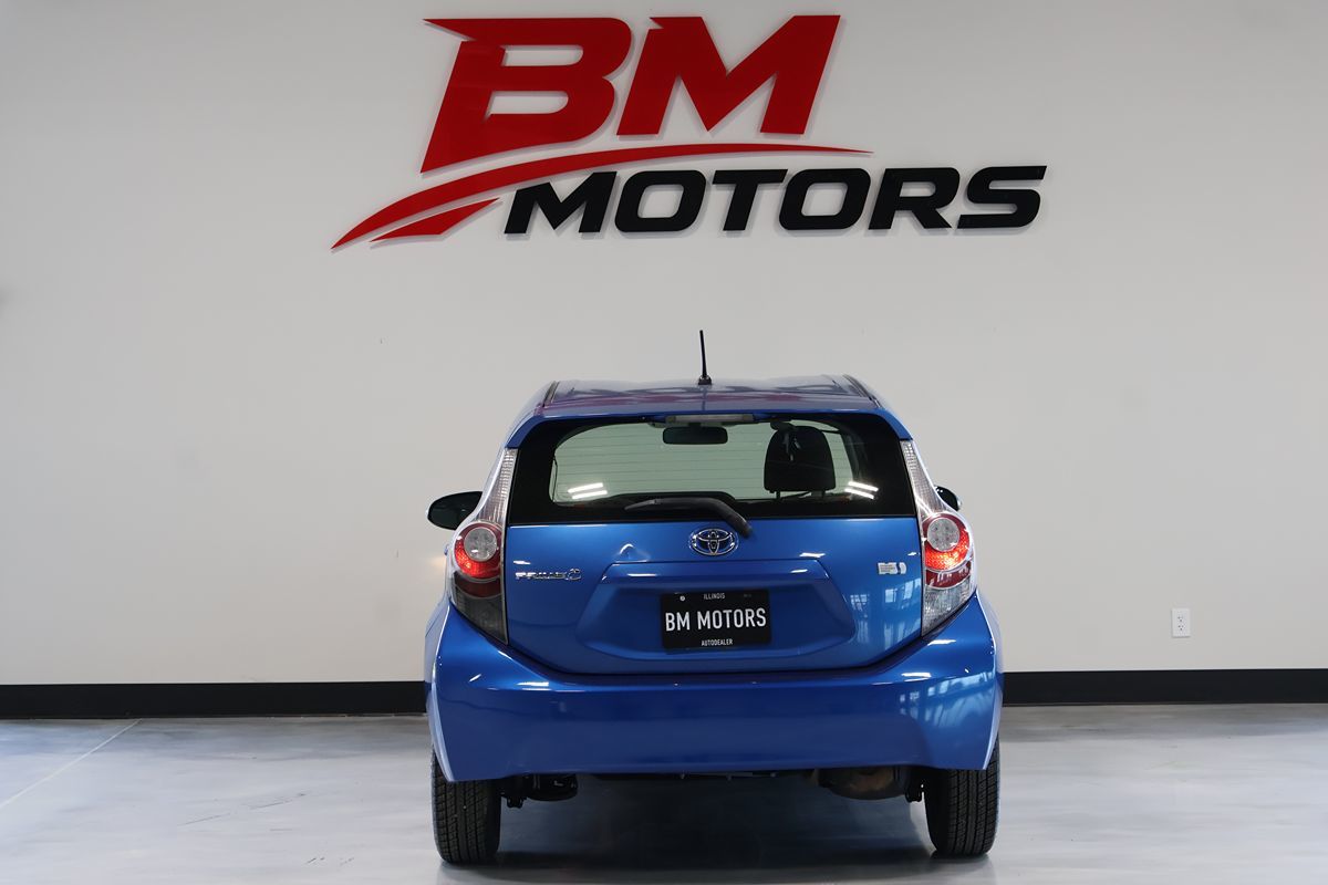 Photo 5 of this Toyota Prius c