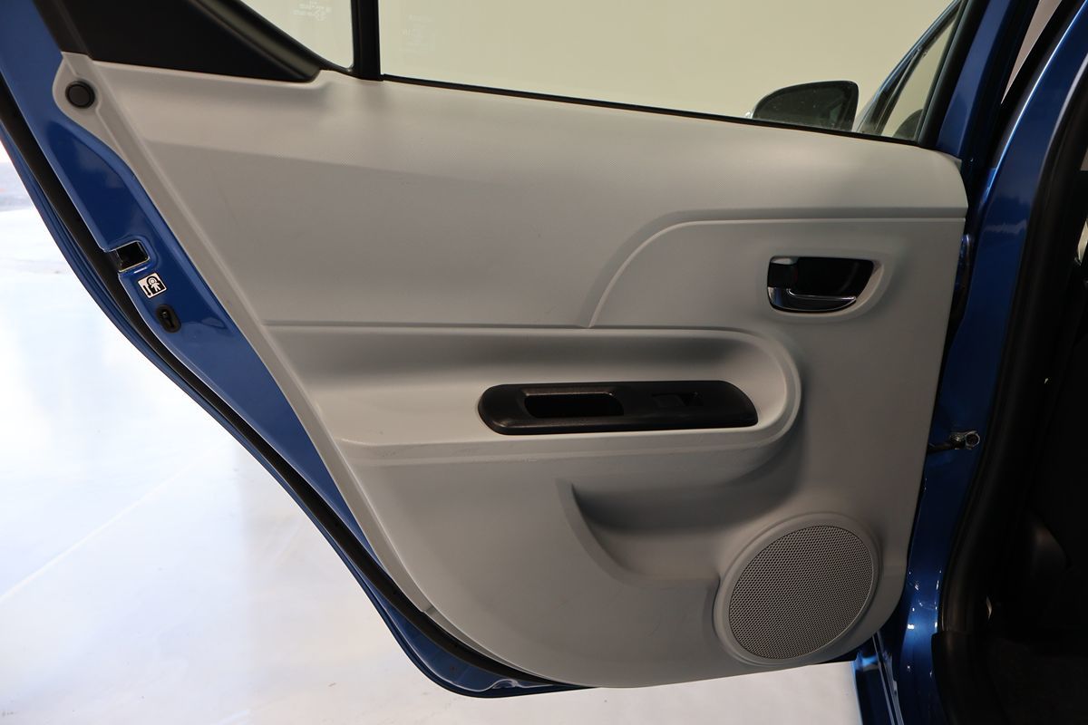 Photo 11 of this Toyota Prius c