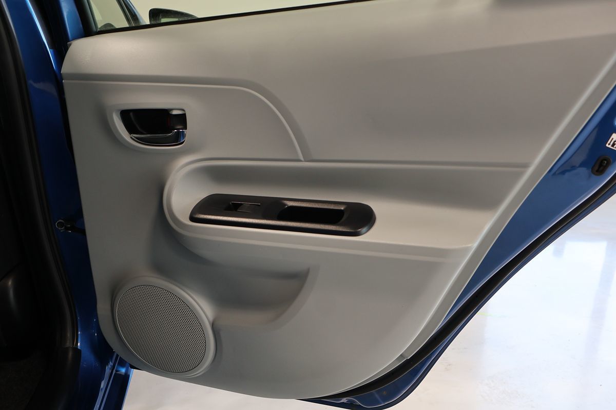 Photo 17 of this Toyota Prius c