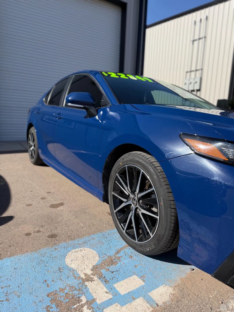 2023 Toyota Camry SE - Photo 8