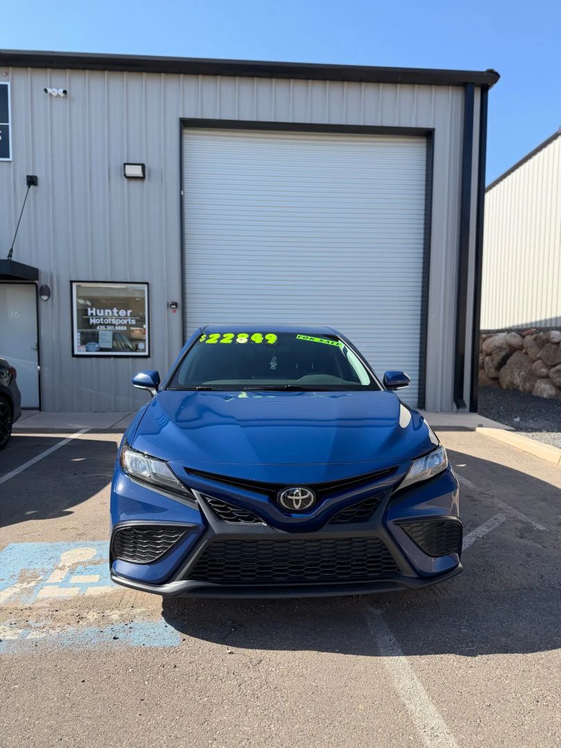 2023 Toyota Camry SE - Photo 10