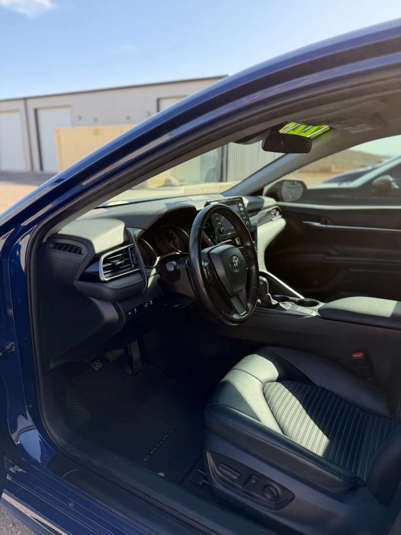 2023 Toyota Camry SE - Photo 11