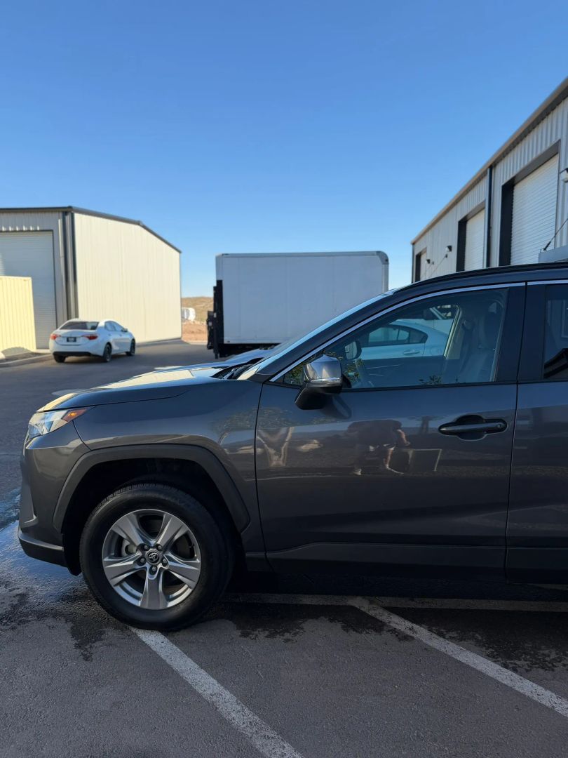 2024 Toyota RAV4 XLE - Photo 6