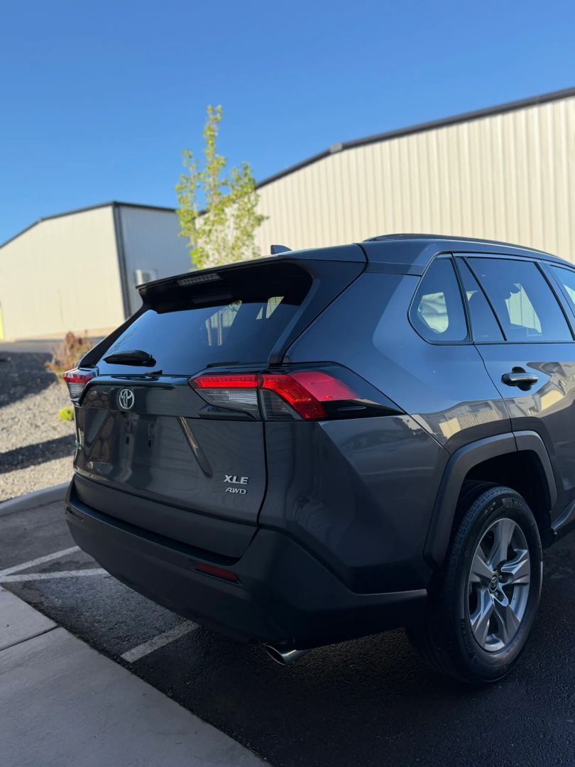 2024 Toyota RAV4 XLE - Photo 11