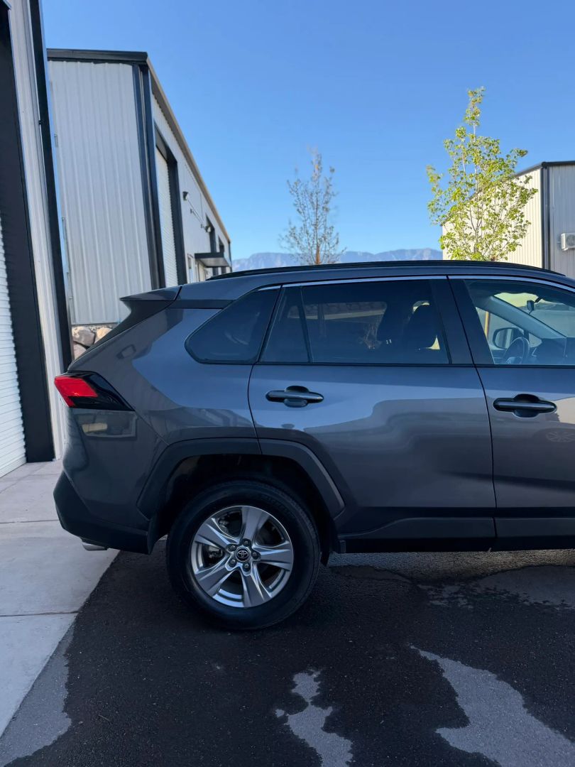 2024 Toyota RAV4 XLE - Photo 14