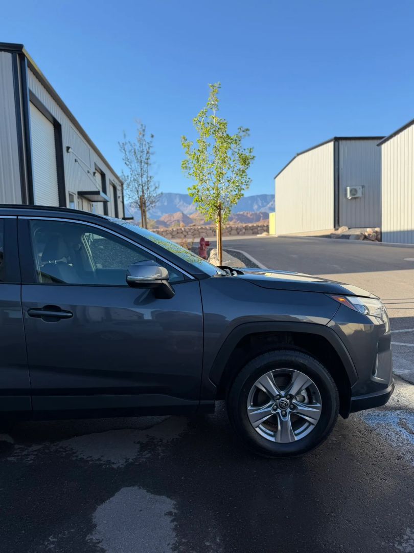 2024 Toyota RAV4 XLE - Photo 15